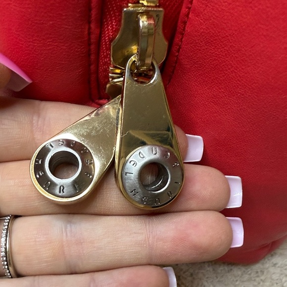 Rare Hendri Bendel Red Quilted Satchel - Picture 12 of 16